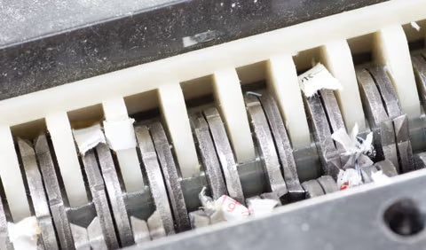 How to unjam a paper shredder?